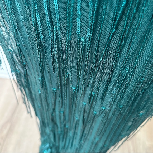 City Vibes Emerald Green Fringe Criss Cross Back Prom Dress w/ Side Split - Picture 7 of 16